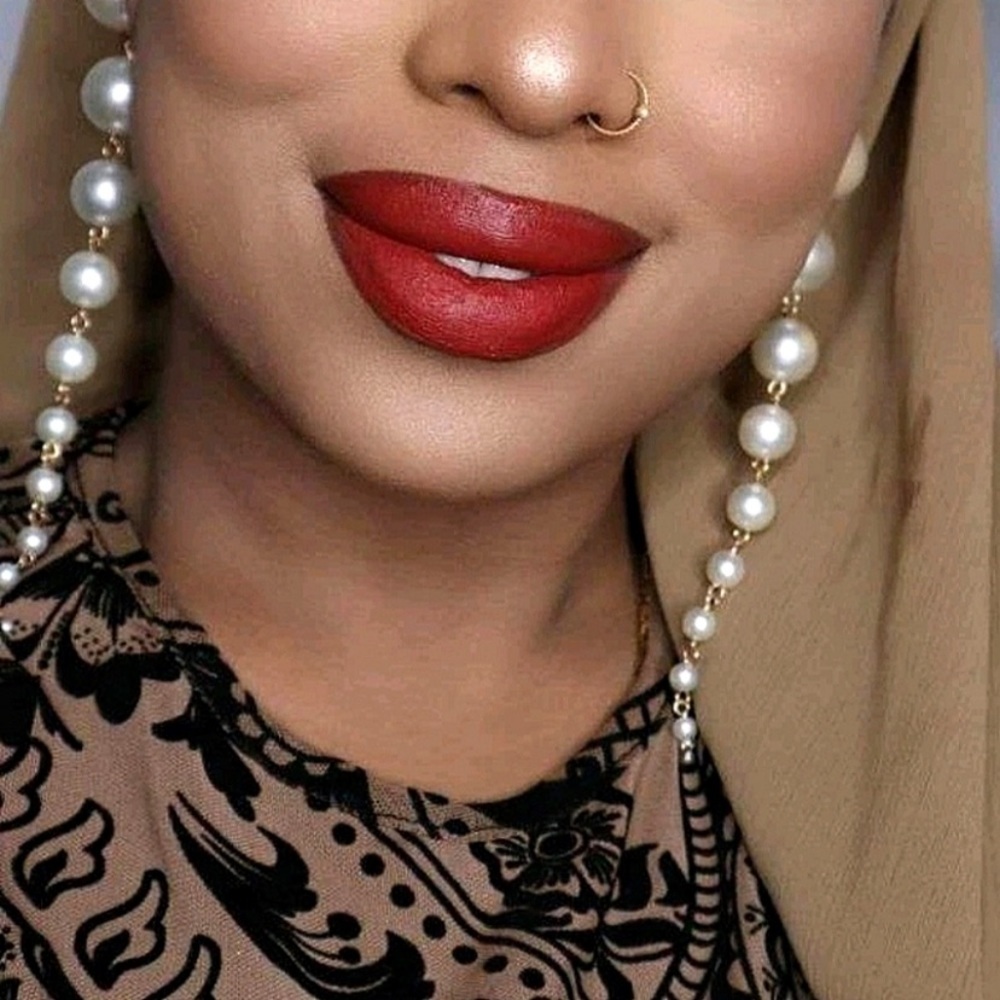 Faux‎ pearls statement drop earrings